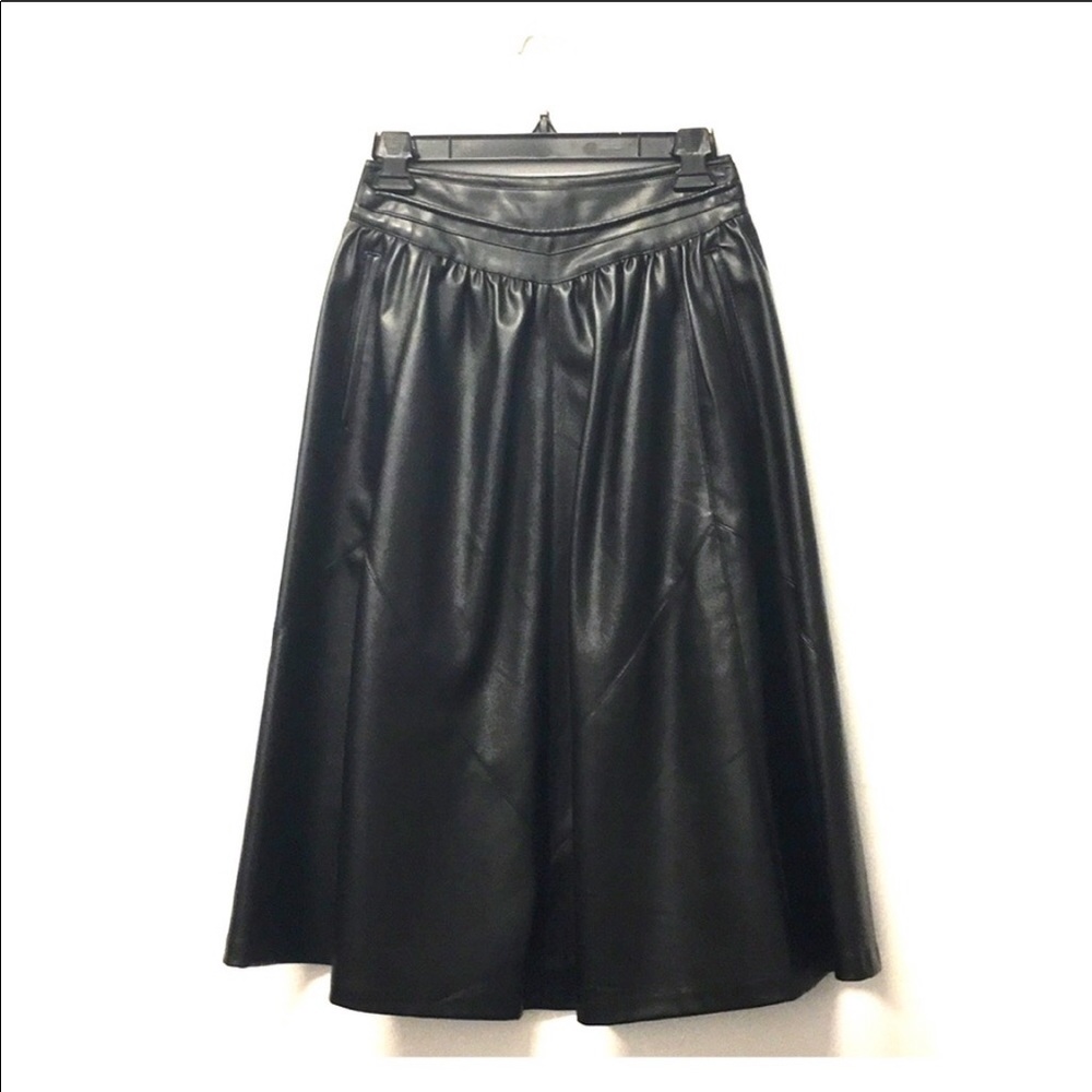 Pleather  flounce skirt